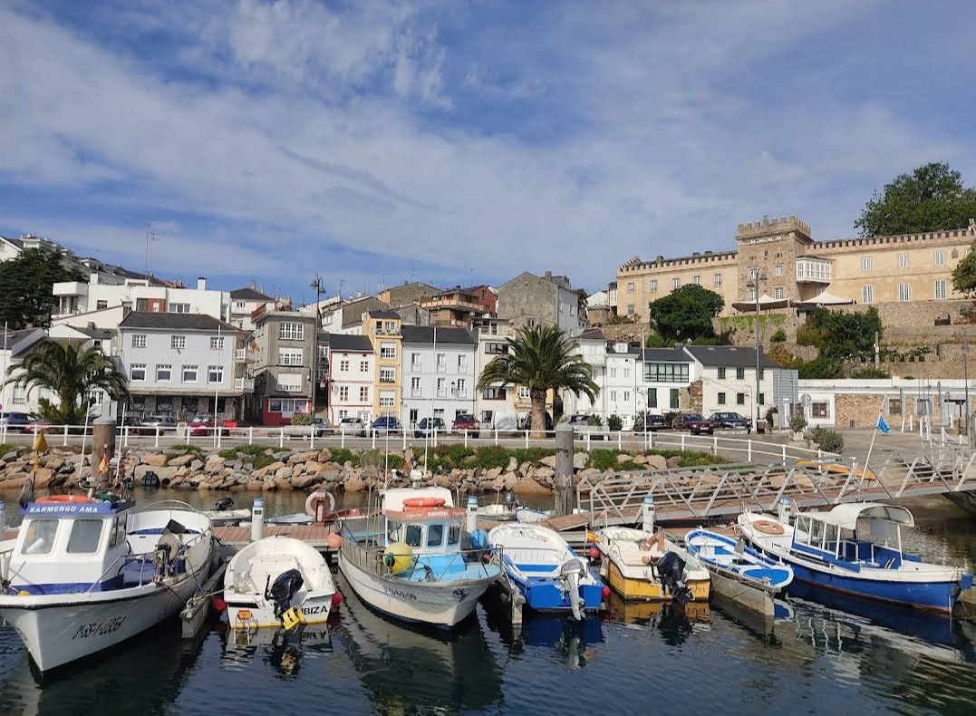 菲格雷斯（Figueres）的复式公寓，可欣赏Eo河口的壮丽景色