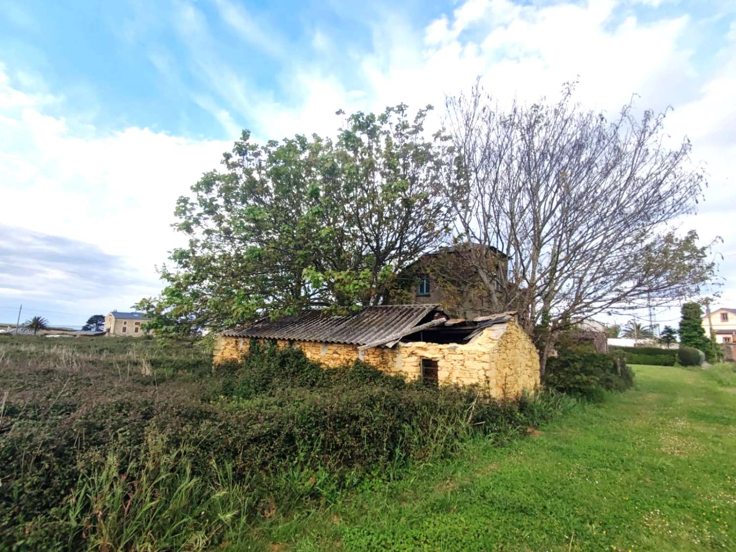 BEAUTIFUL OLD HOUSE TO REFORM IN SERANTES