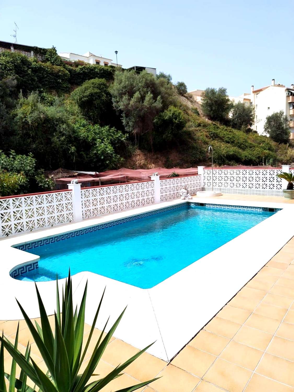 FRITLIGGENDE VILLA I MARBELLA