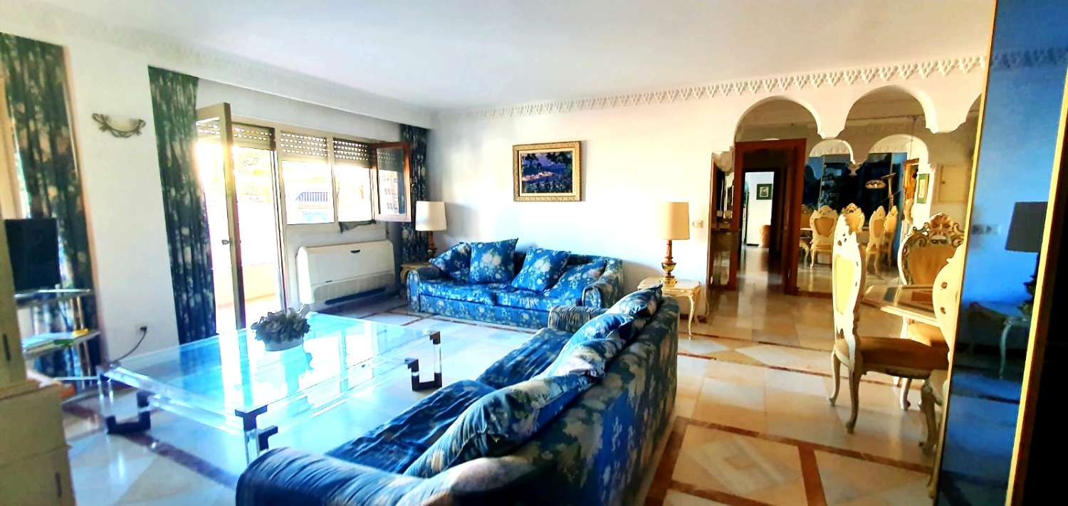 SPECTACULAIR APPARTEMENT IN HET CENTRUM VAN MARBELLA