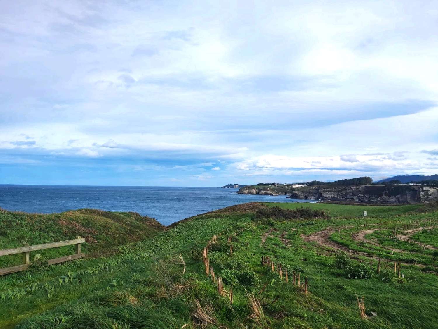 FINCA I VALDEPARES VED SIDEN AV PORCÍA-STRANDEN