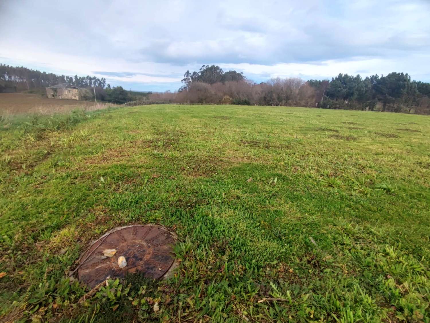 FINCA I VALDEPARES VED SIDEN AV PORCÍA-STRANDEN