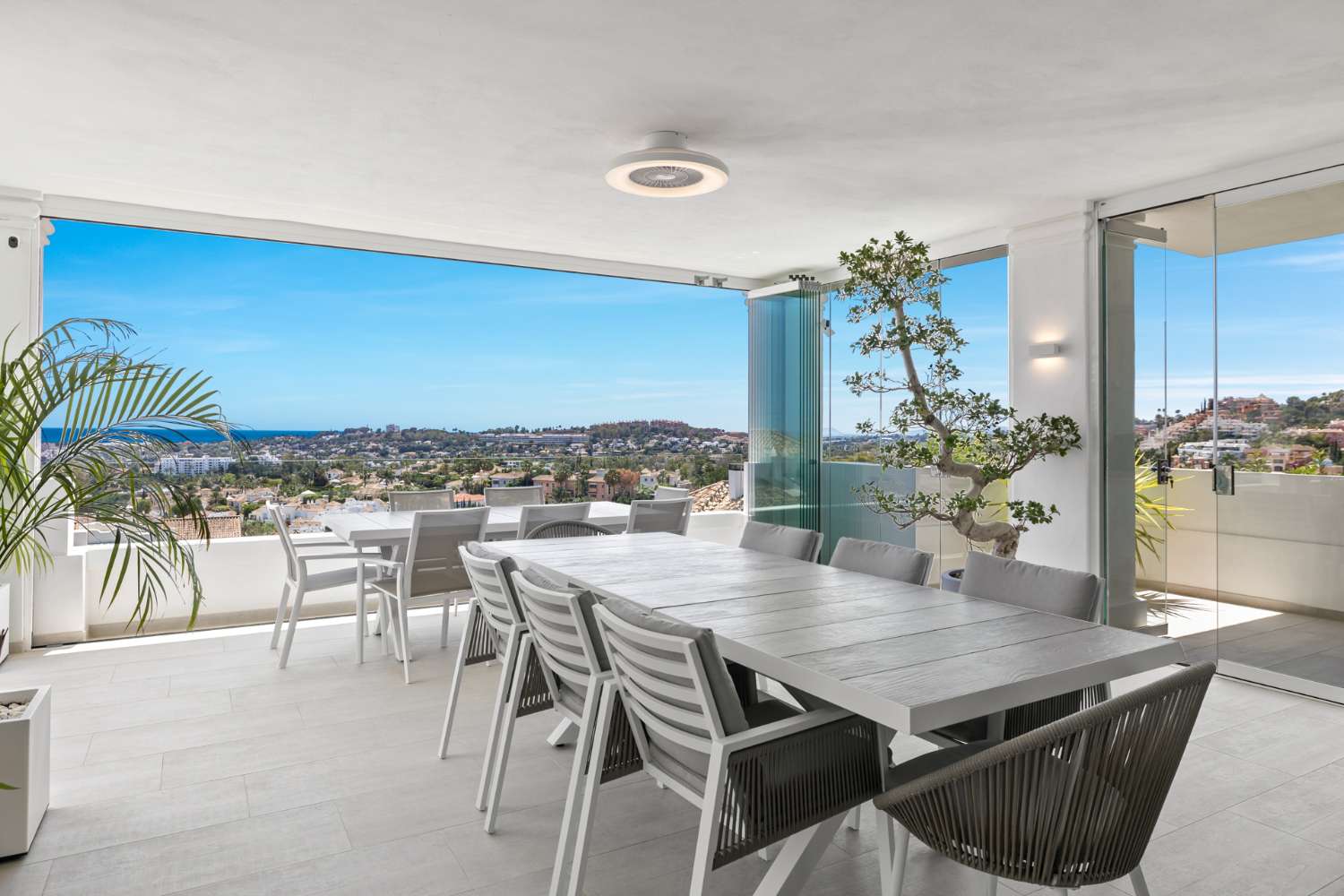 STUNNING APARTMENT IN NUEVA ANDALUCÍA