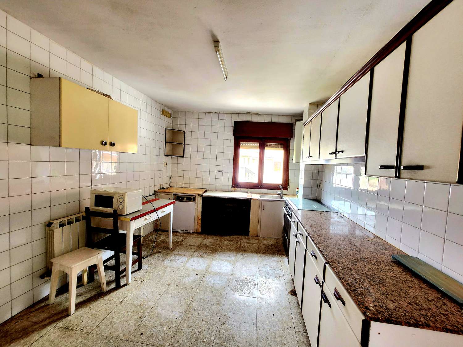 CASA A LA VENTA  EN LIMÉS, CANGAS DEL NARCEA