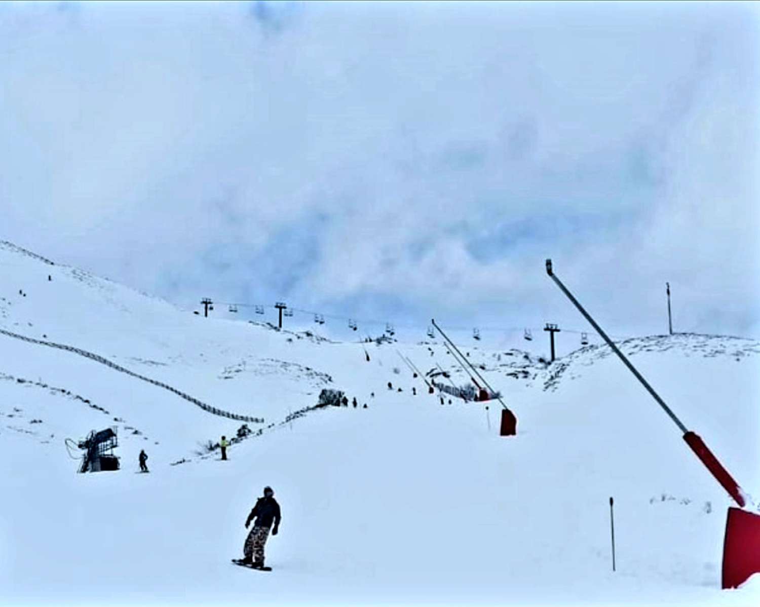 TALO MYYTÄVÄNÄ LÄSNÄ LIMÉS, CANGAS DEL NARCEA