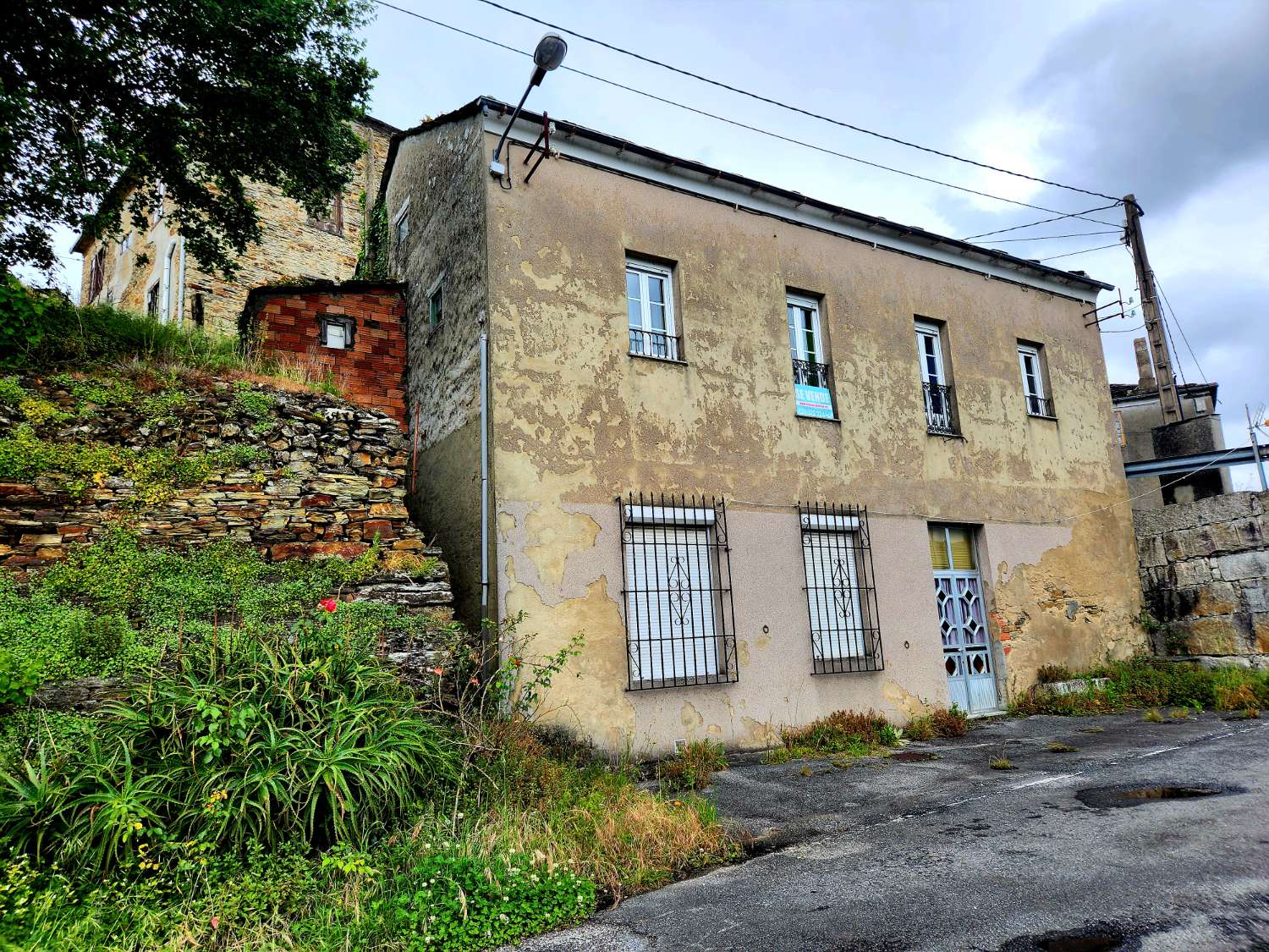 HUS TILL SALU I PORTO DE ABAIXO (RIBADEO)