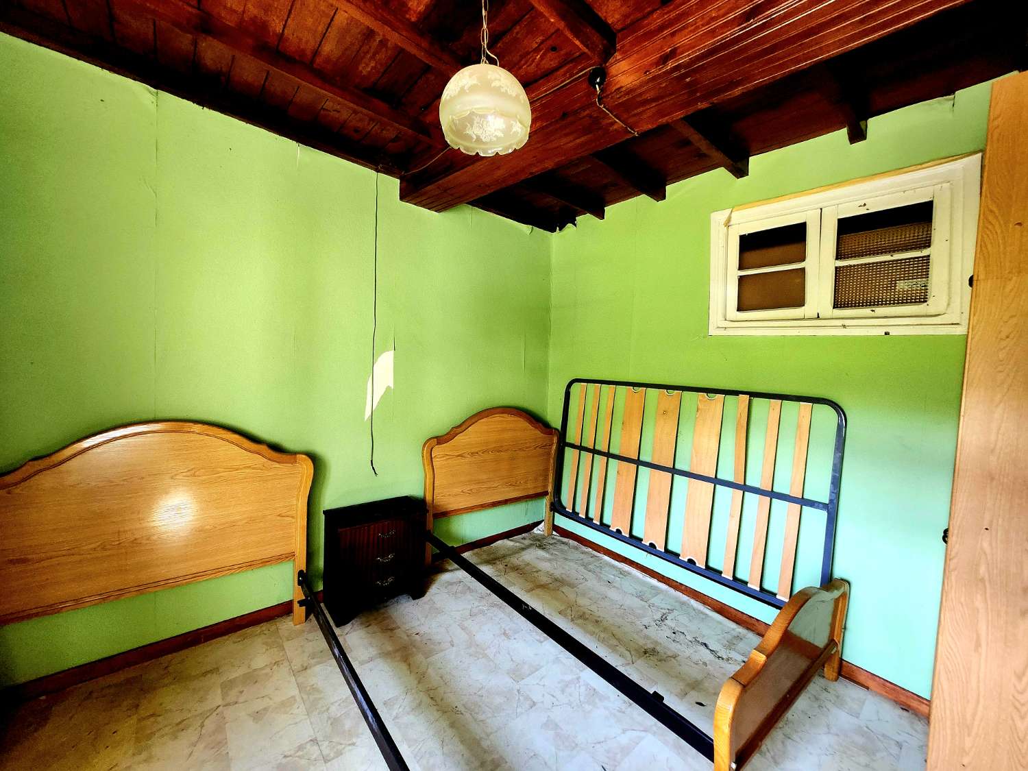 CASA EN VENTA EN EL CENTRO DE VEGADEO