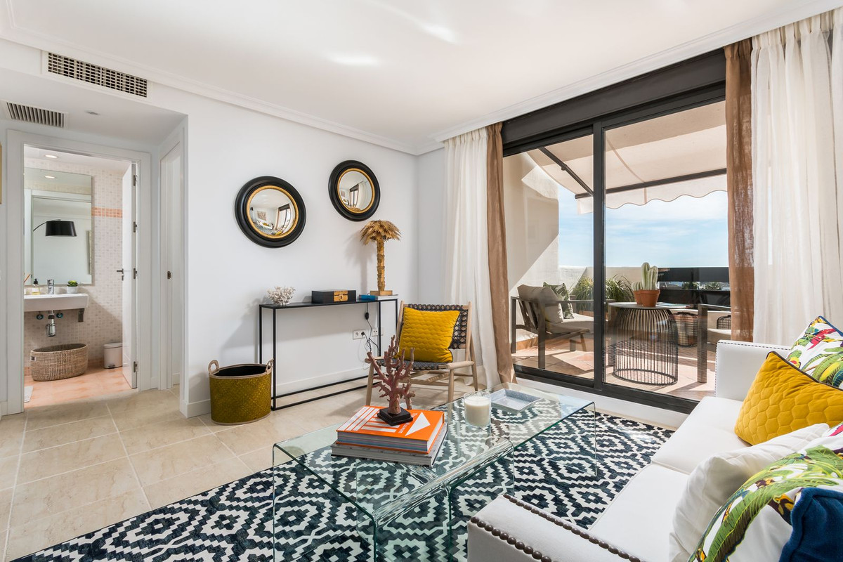 Penthouse en duplex à Selwo, Estepona avec une vue imprenable sur la mer