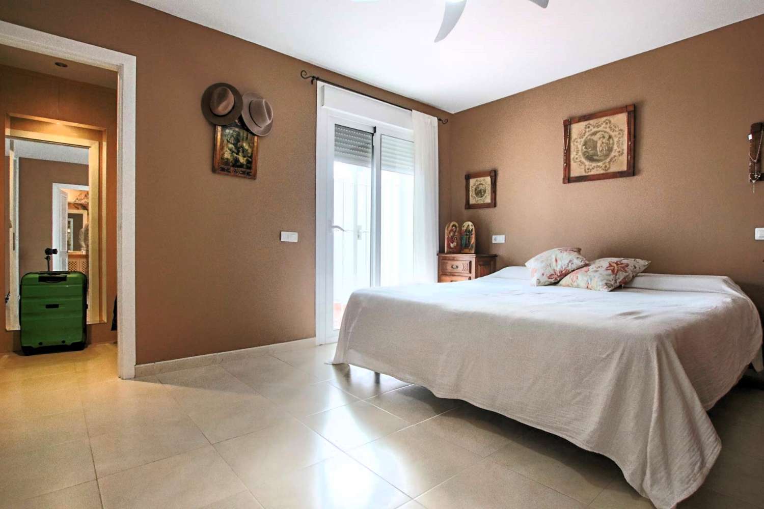 Lujoso apartamento en planta baja en Puerto Banús, Marbella