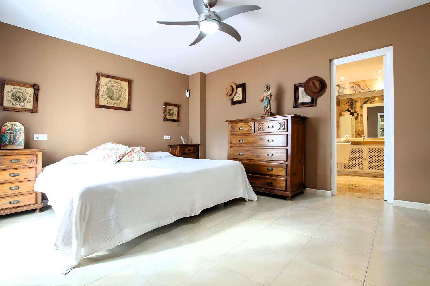 Luxurious Ground Floor Apartment in Puerto Banús， 马贝拉