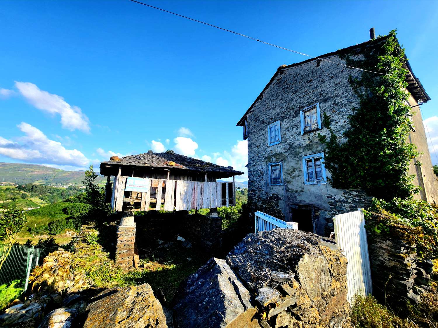 Hus og finca til salg i Luarca