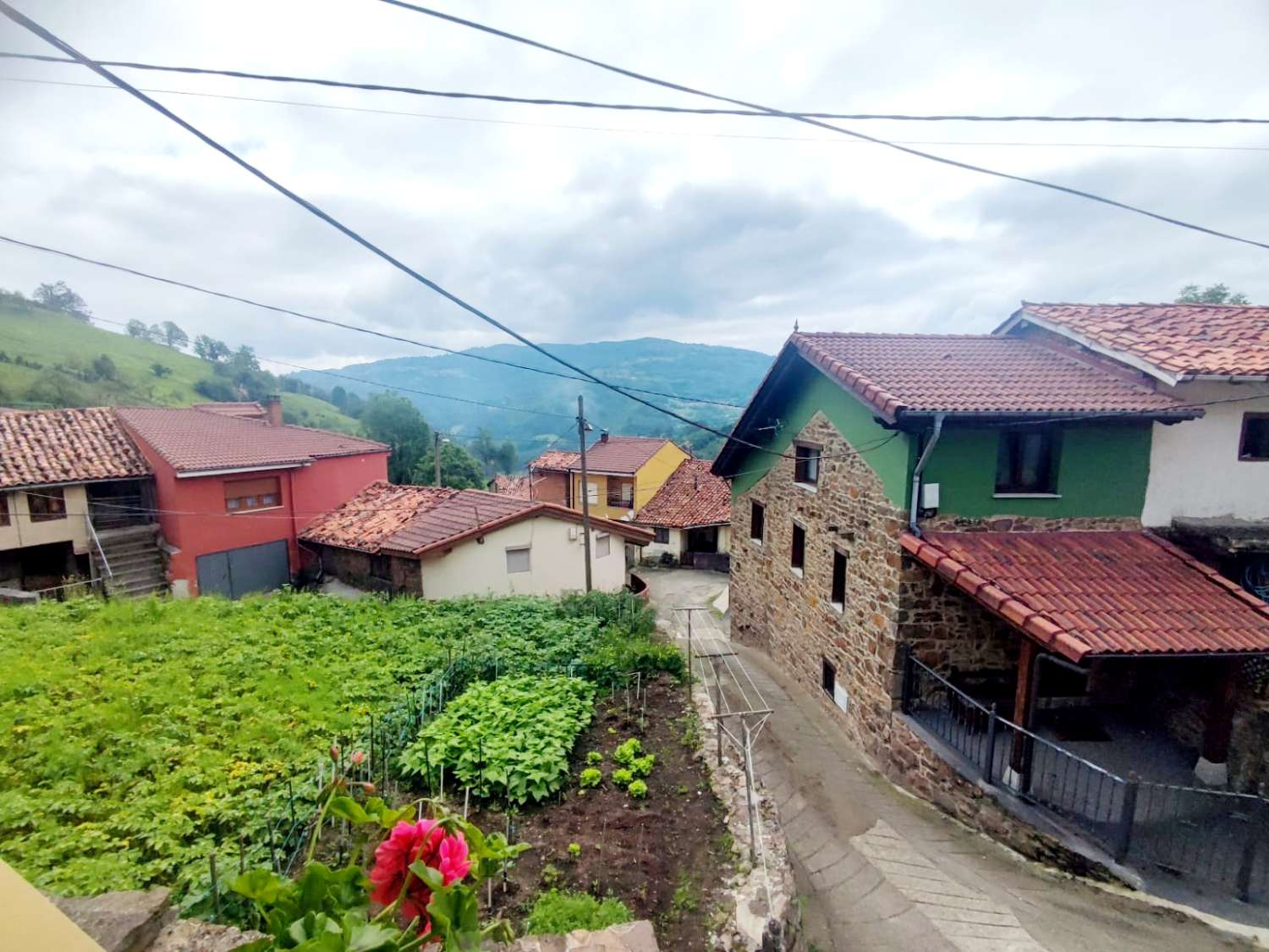 CASA DE ALDEA EN PAXÍO, MIERES