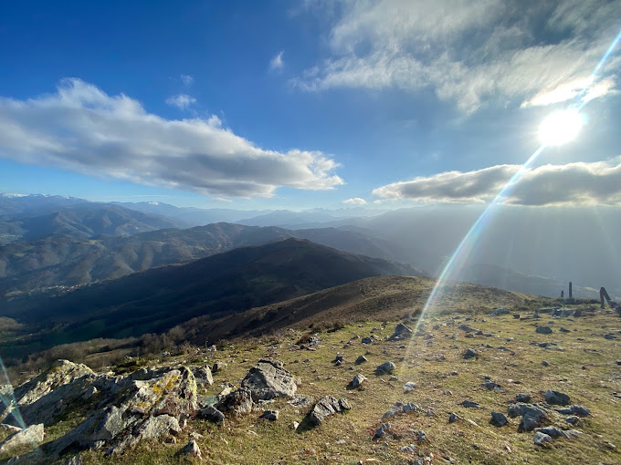 KYLÄTALO PAXÍOSSA, MIERES