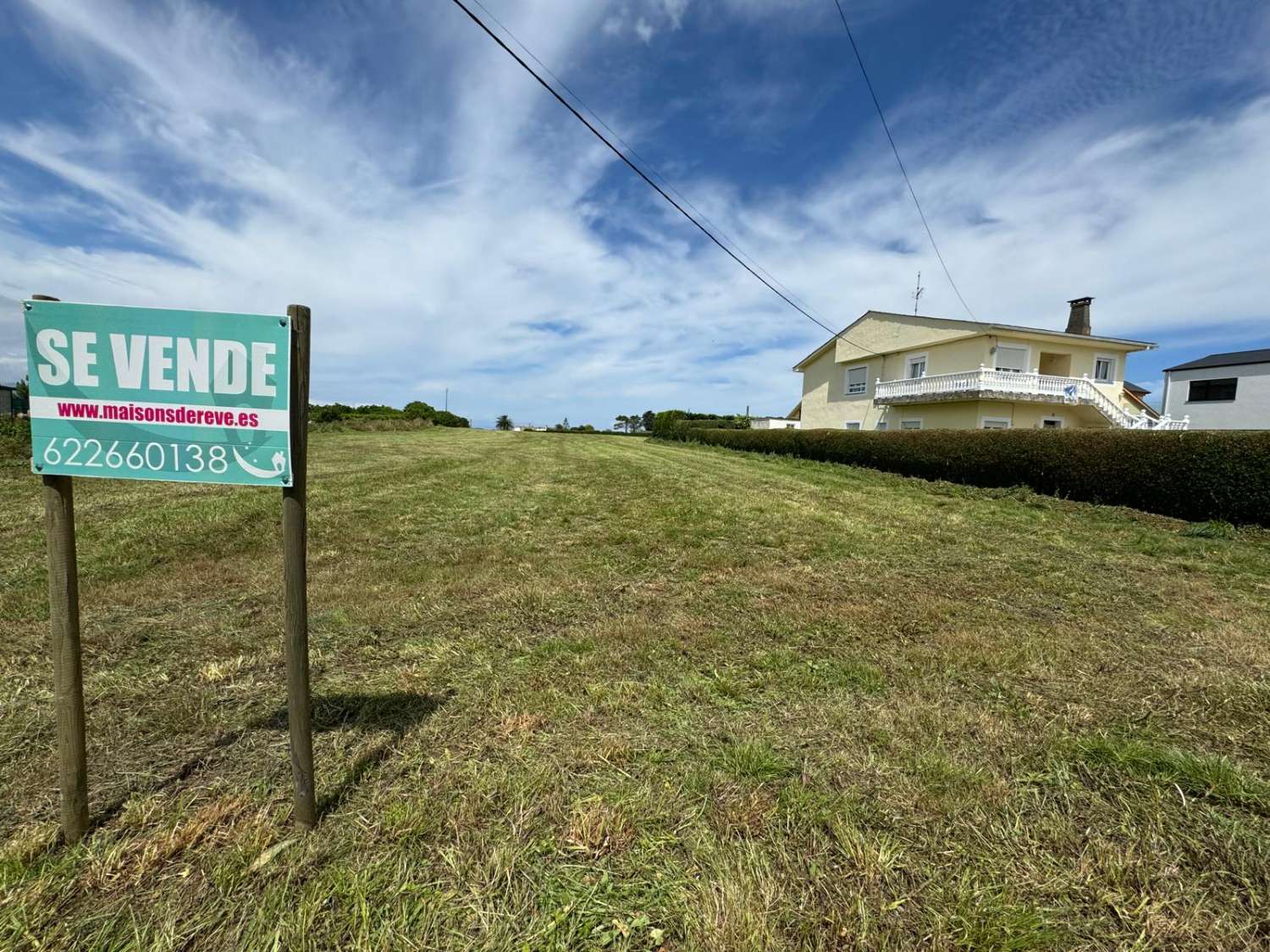 STOR GRUND MED UDSIGT OVER TAPIA DE CASARIEGO-STRANDEN