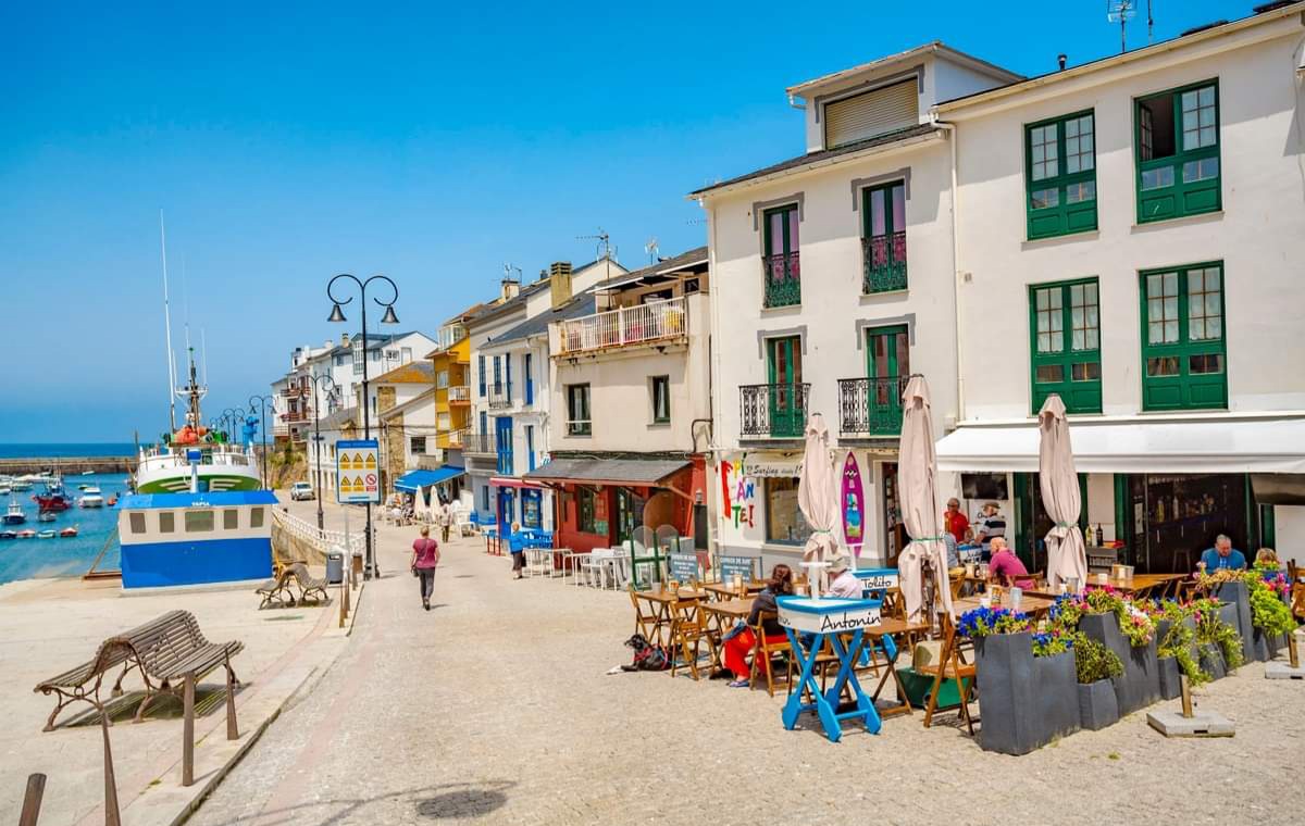 GRAN PARCELA CON VISTAS A LA PLAYA DE TAPIA DE CASARIEGO