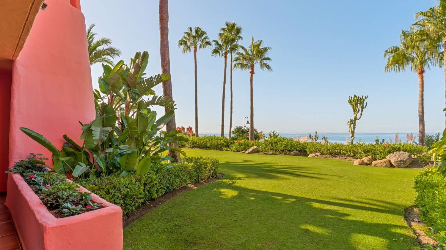 Appartement de luxe avec accès direct à la plage.