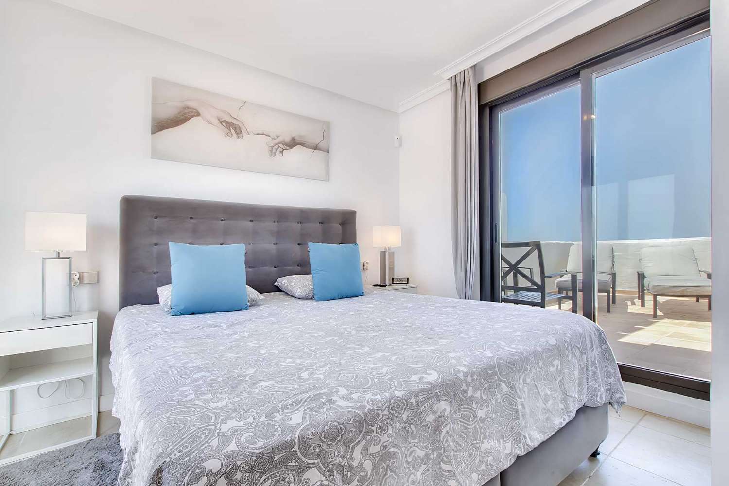 Luksuriøs duplex penthouse med udsigt over havet og Gibraltar