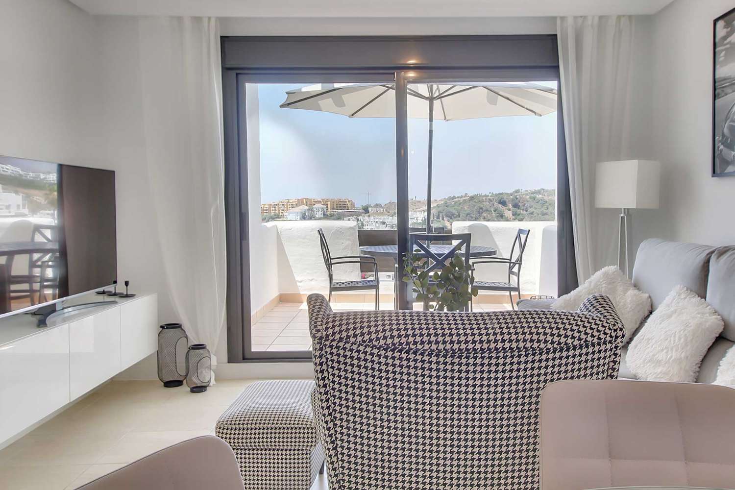 Luksuriøs duplex penthouse med udsigt over havet og Gibraltar