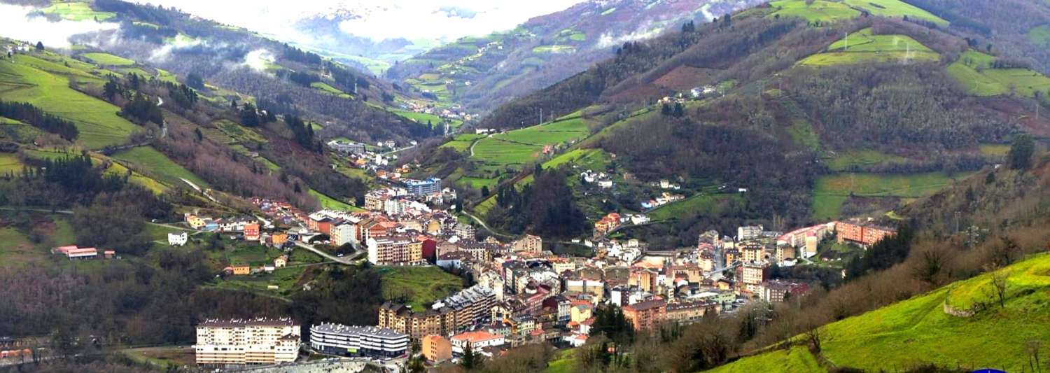 TO ETASJER MED GARASJER I CANGAS DEL NARCEA