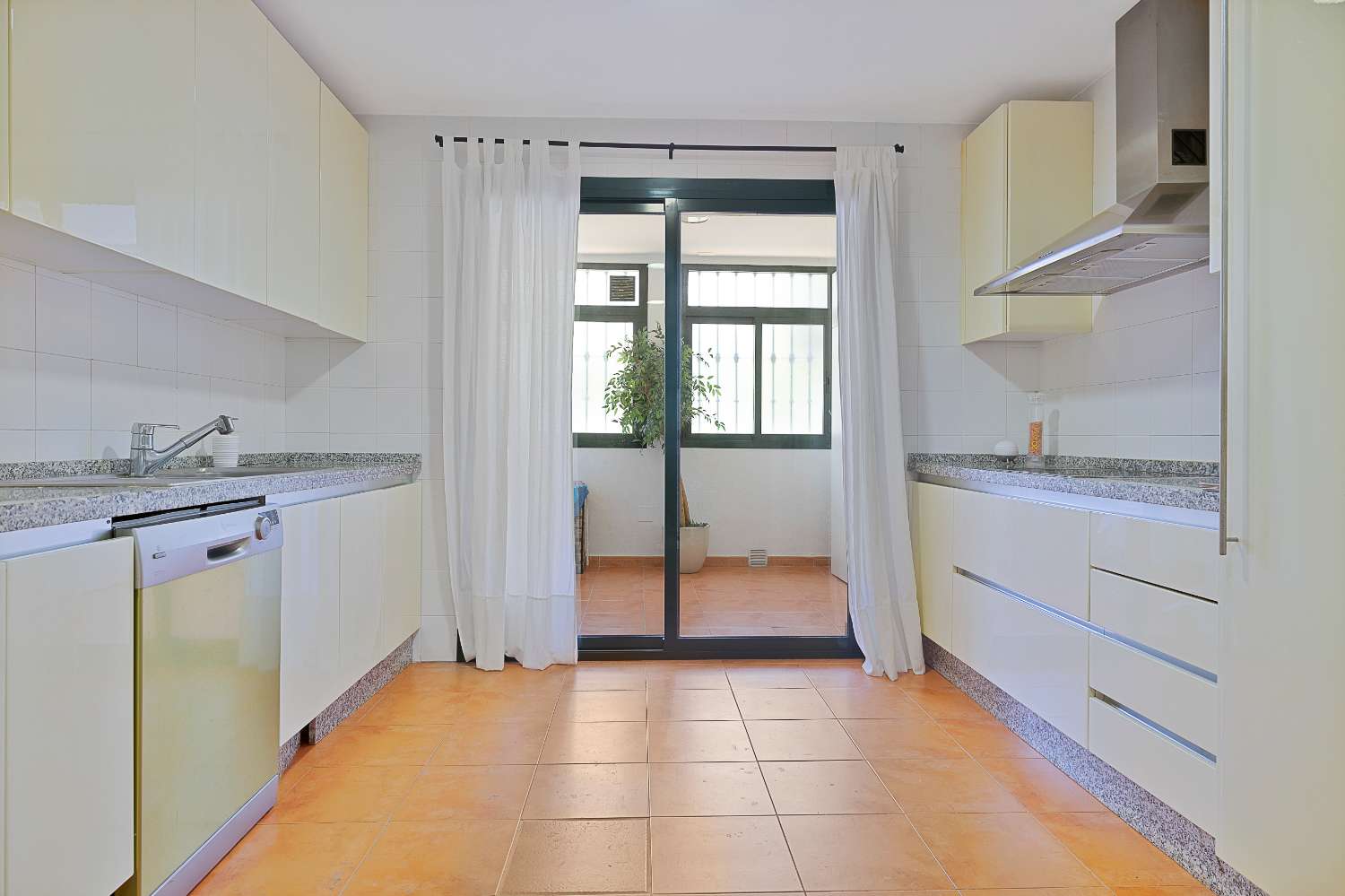 PRECIOSA VIVIENDA EN SAN PEDRO DE ALCÁNTARA, MARBELLA