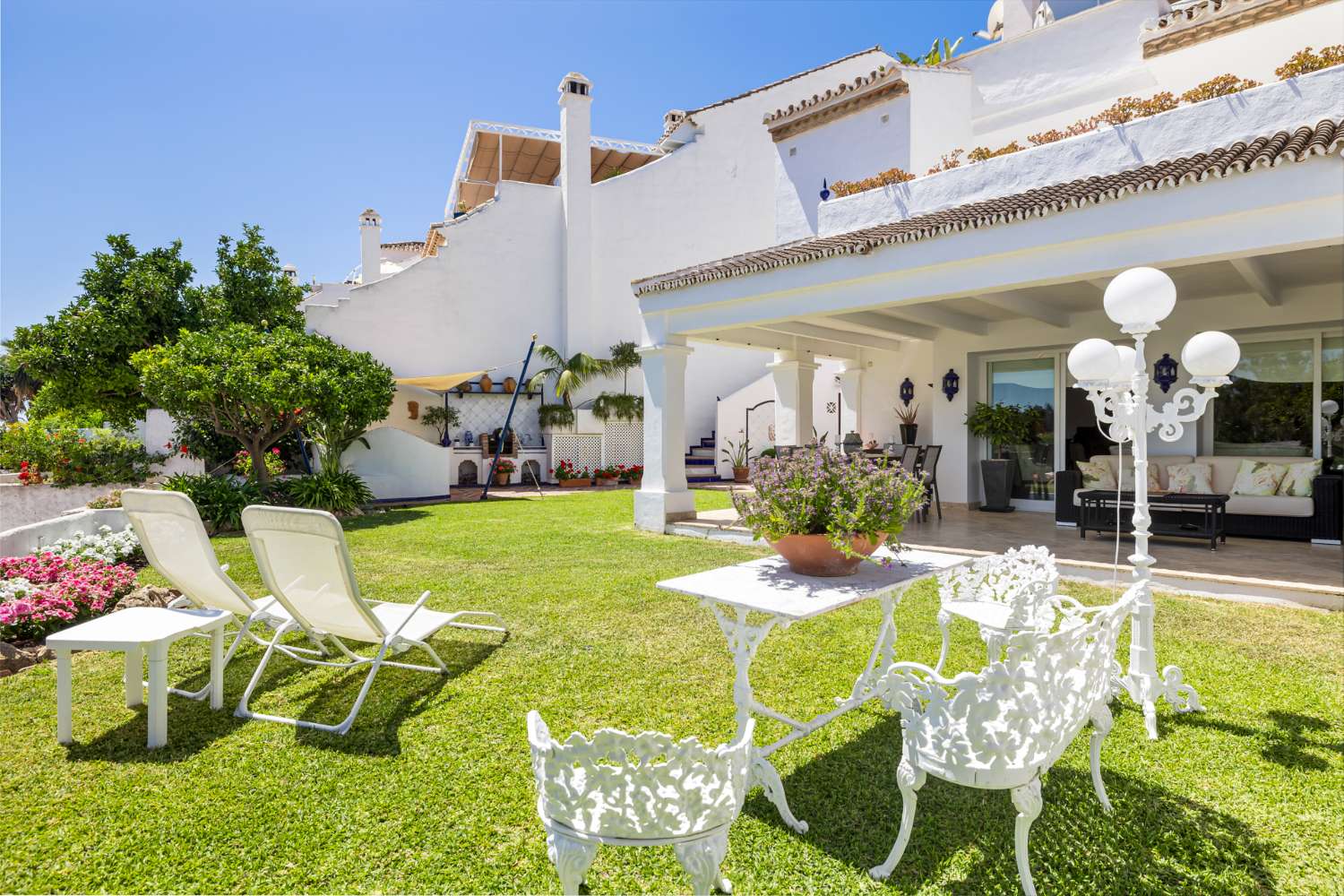 HOUSE FOR SALE IN PUERTO BANÚS