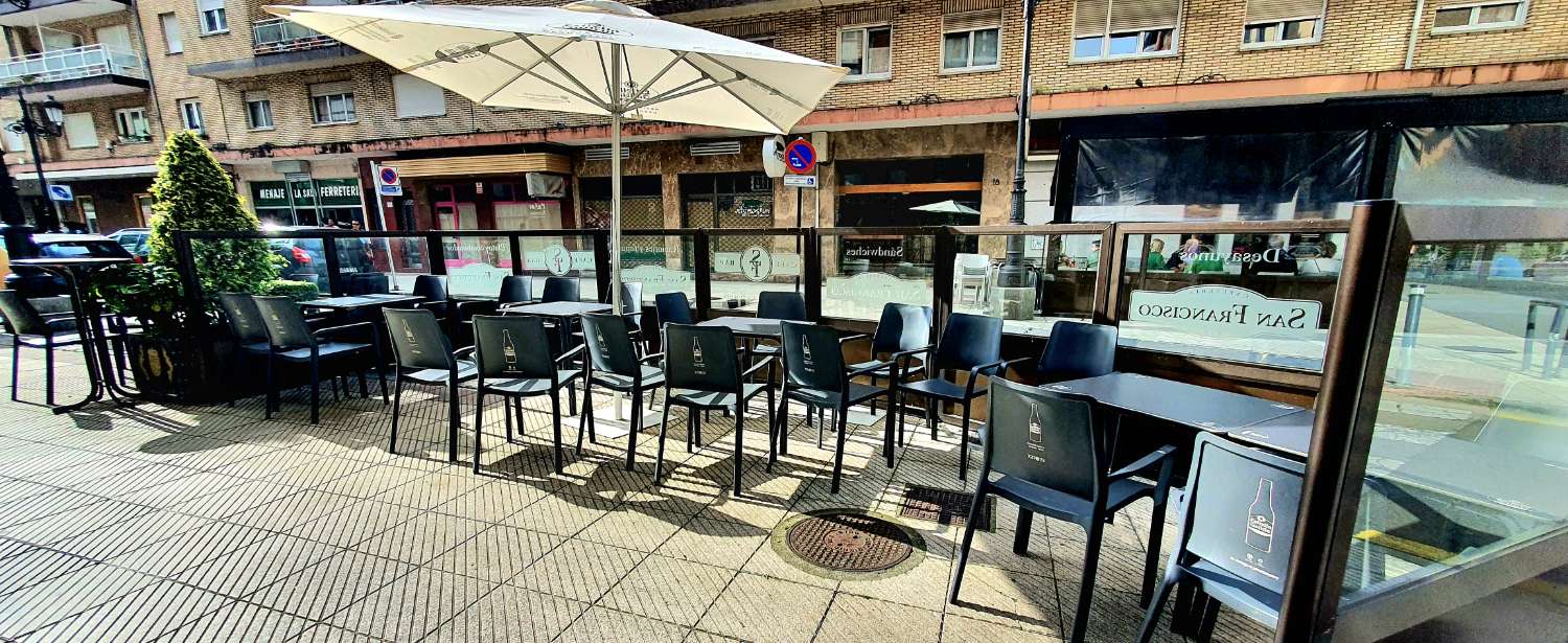 ¡TRASPASO CAFETERÍA SAN FRANCISCO! ZONA AUDITORIO, OPORTUNIDAD ÚNICA EN EL CORAZÓN DE OVIEDO