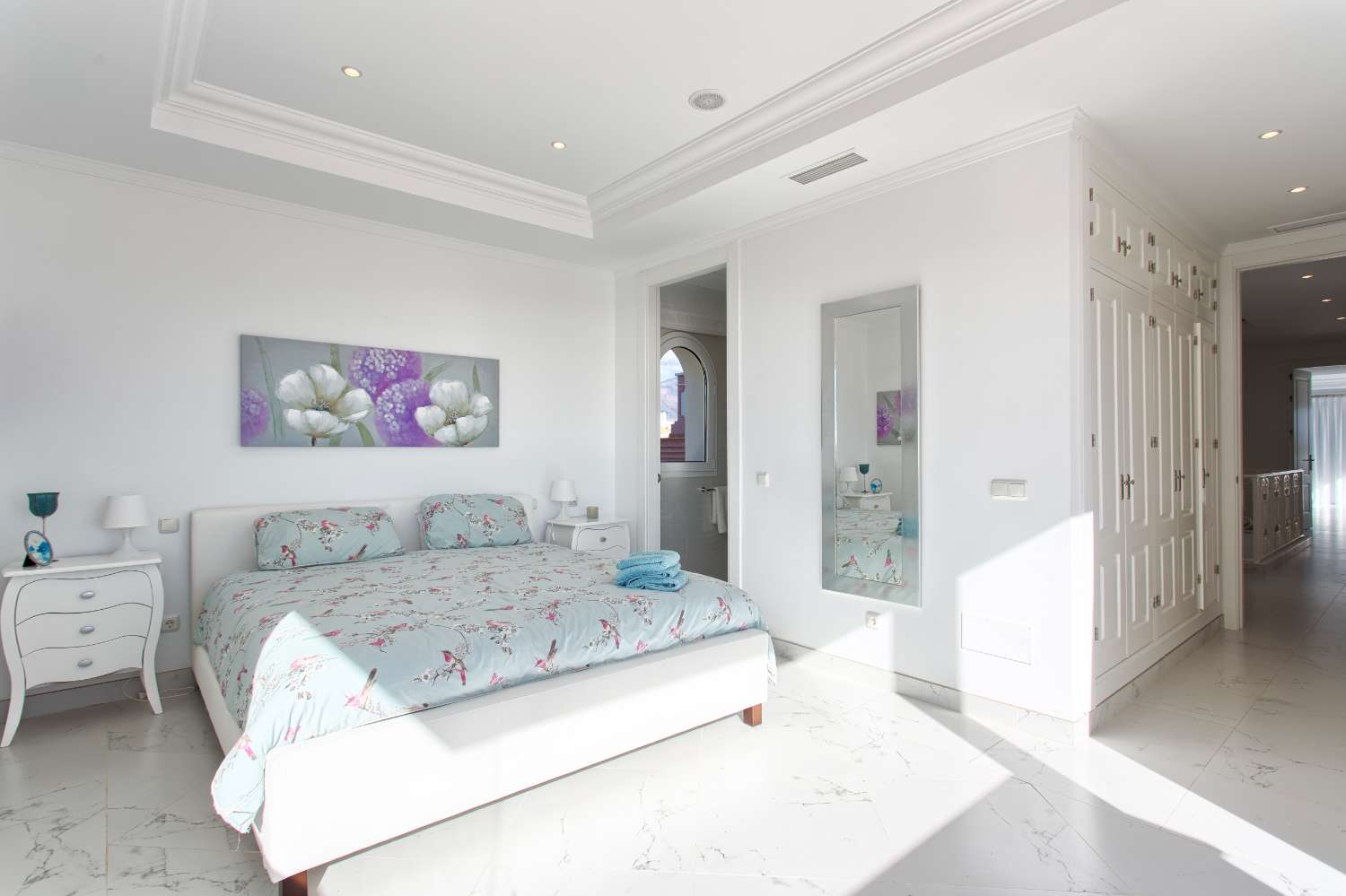 VILLA IN LOS FLAMINGOS GOLF, BENAHAVIS