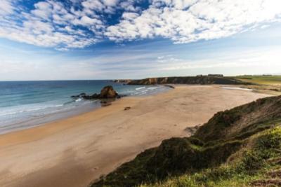 MAISON RÉNOVÉE DANS LES ZONES RURALES AVEC VUE SUR LA MER