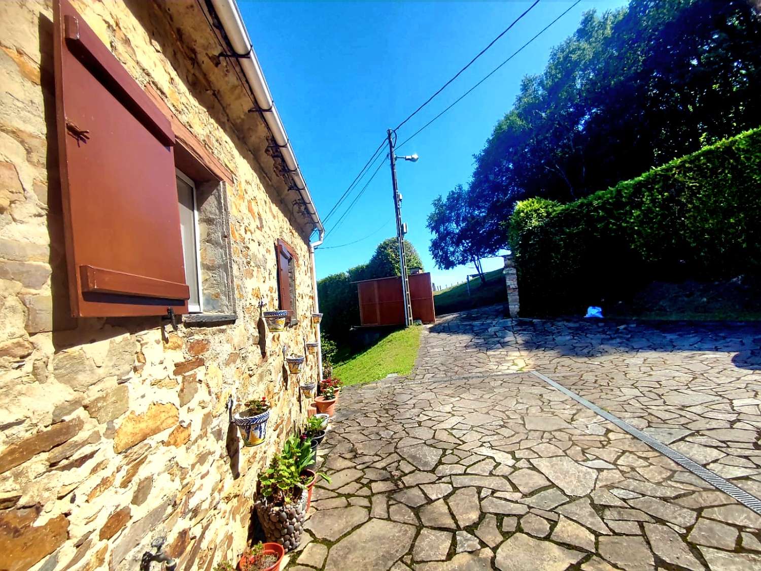 MAISON RÉNOVÉE DANS LES ZONES RURALES AVEC VUE SUR LA MER