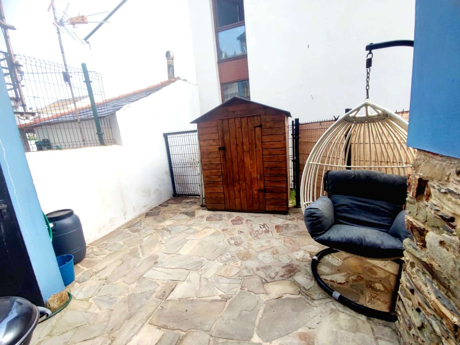 PRECIOSA CASA EN EL CORAZÓN DE TAPIA DE CASARIEGO CON VISTAS AL MAR