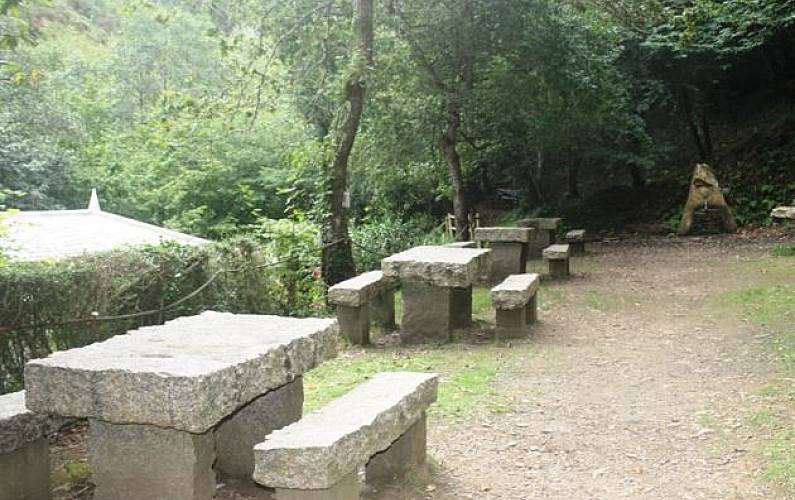 SJARMERENDE HUS I CELEIRO DE MARIÑAOS, BARREIROS