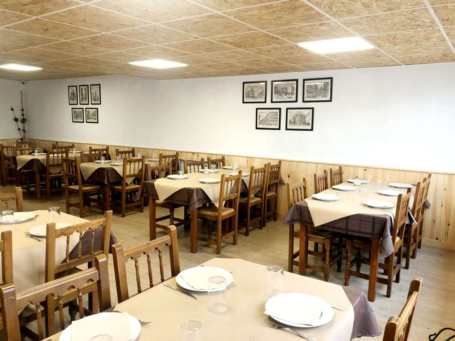 Restaurant et propriété à vendre à Oviedo