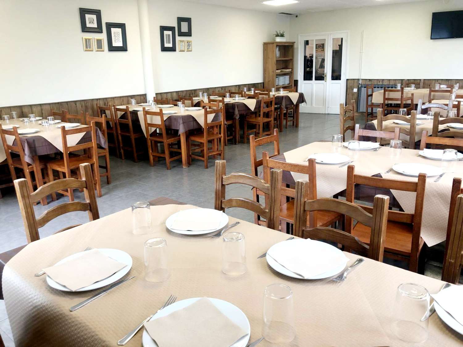 Restaurant and Property for Sale in Oviedo