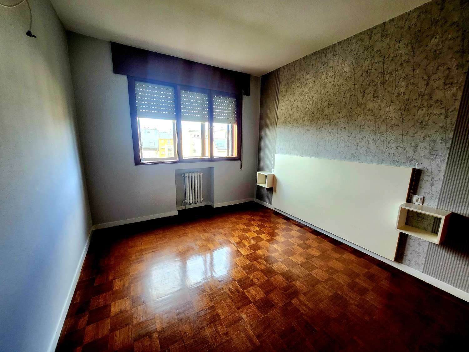 GROOT APPARTEMENT TE KOOP IN RIBADEO