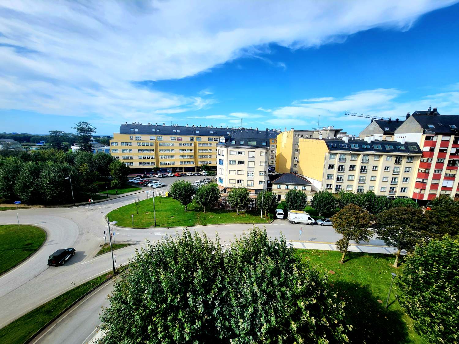 GROOT APPARTEMENT TE KOOP IN RIBADEO