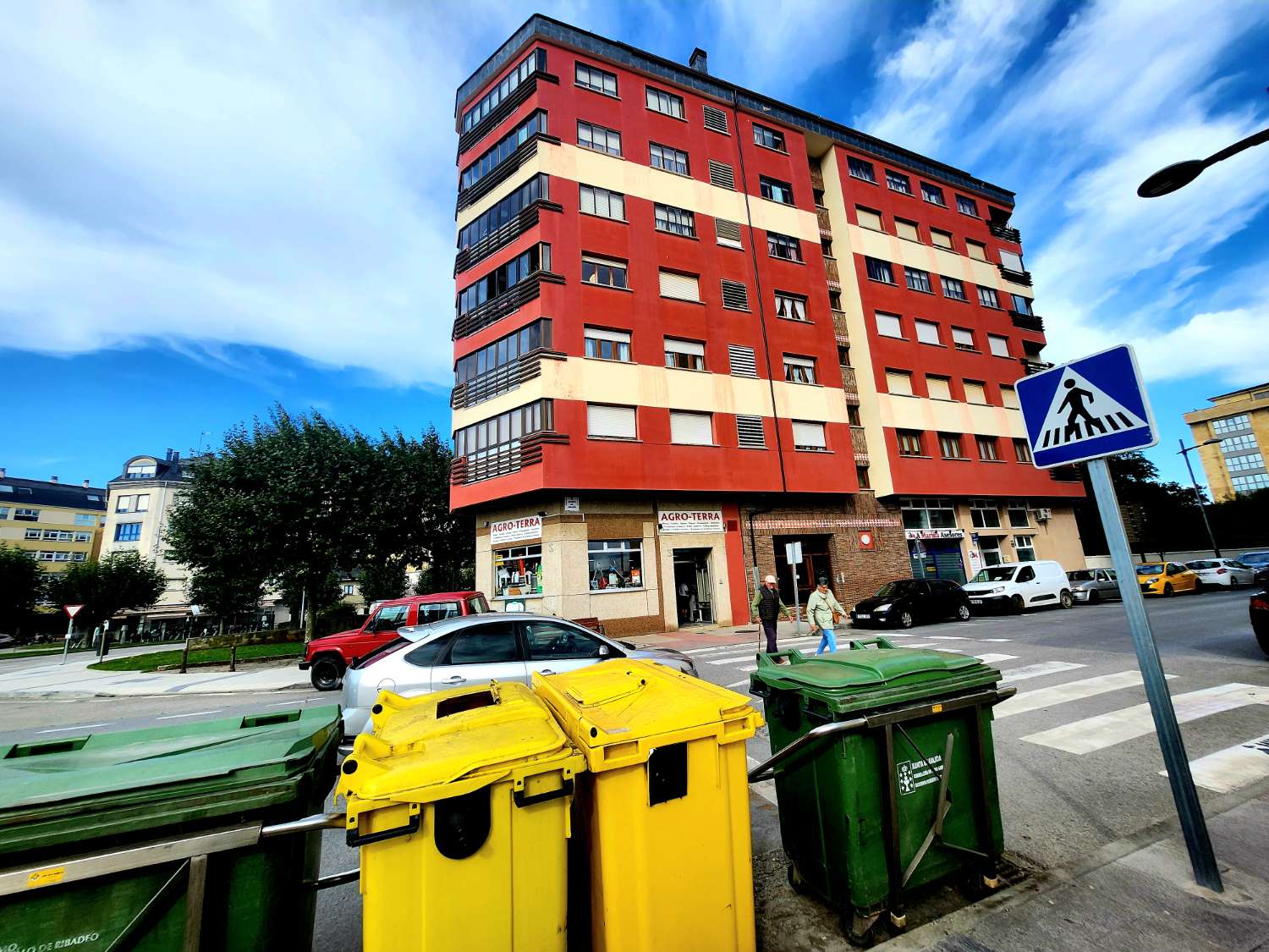 GROSSE WOHNUNG ZUM VERKAUF IN RIBADEO