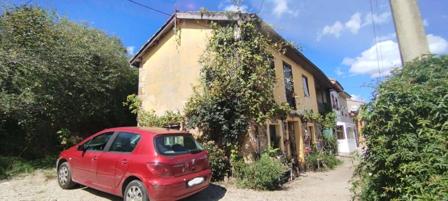 Sale of A Complex of Two Houses in Bimenes