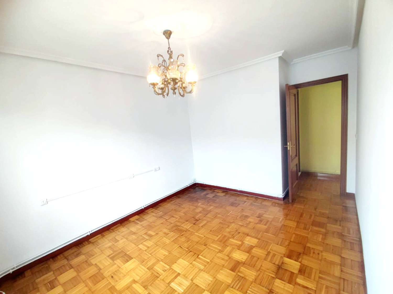 Appartement te koop in Tapia de Casariego naast de kerk en het park