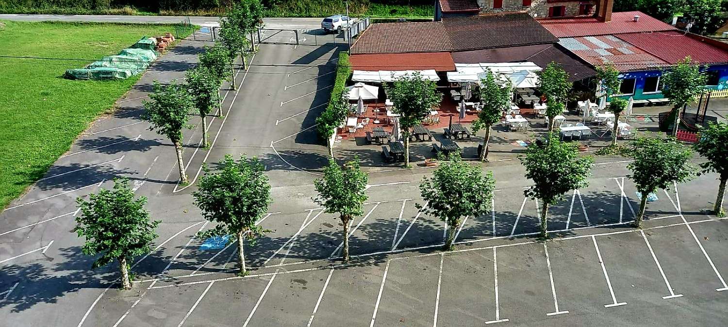 Vente de deux maisons et d’un restaurant à Oviedo