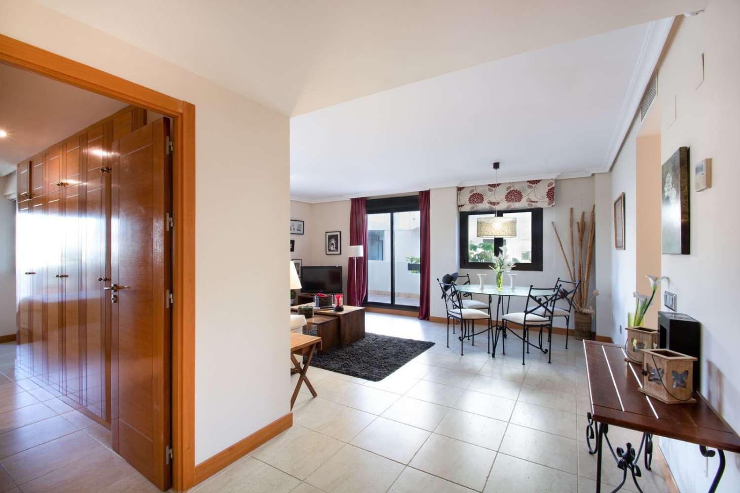 Apartamento muy luminoso en la zona de Selwo - Estepona - Costa Del Sol