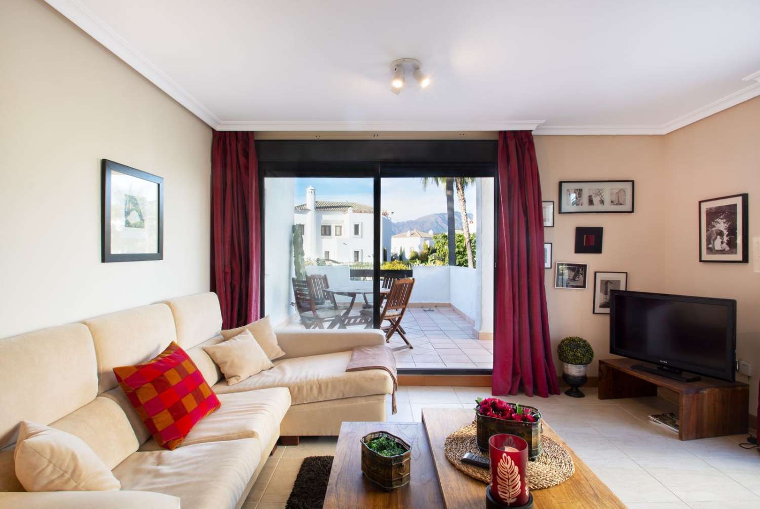 Apartamento muy luminoso en la zona de Selwo - Estepona - Costa Del Sol