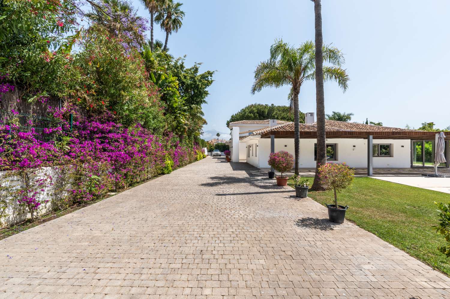 Magnífica y majestuosa villa en Guadalmina Baja