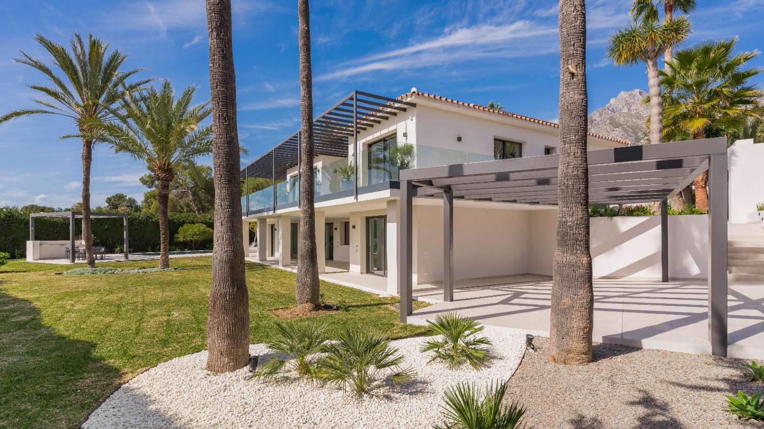 Élégante villa avec vue panoramique sur la mer à Nagüeles, Marbella-Costa del Sol