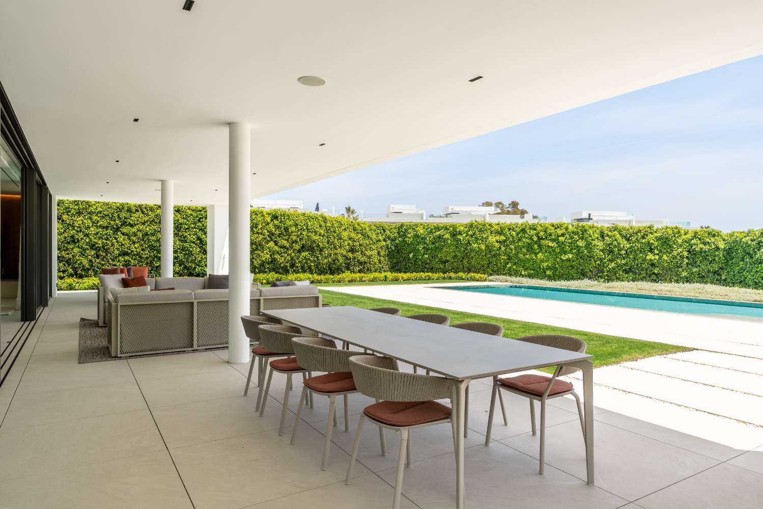 Moderne Luxusvilla mit Meerblick in Marbella Goldene Meile