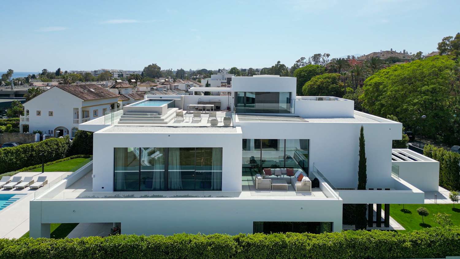 Manoir de luxe moderne avec vue sur la mer à Marbella Golden Mile