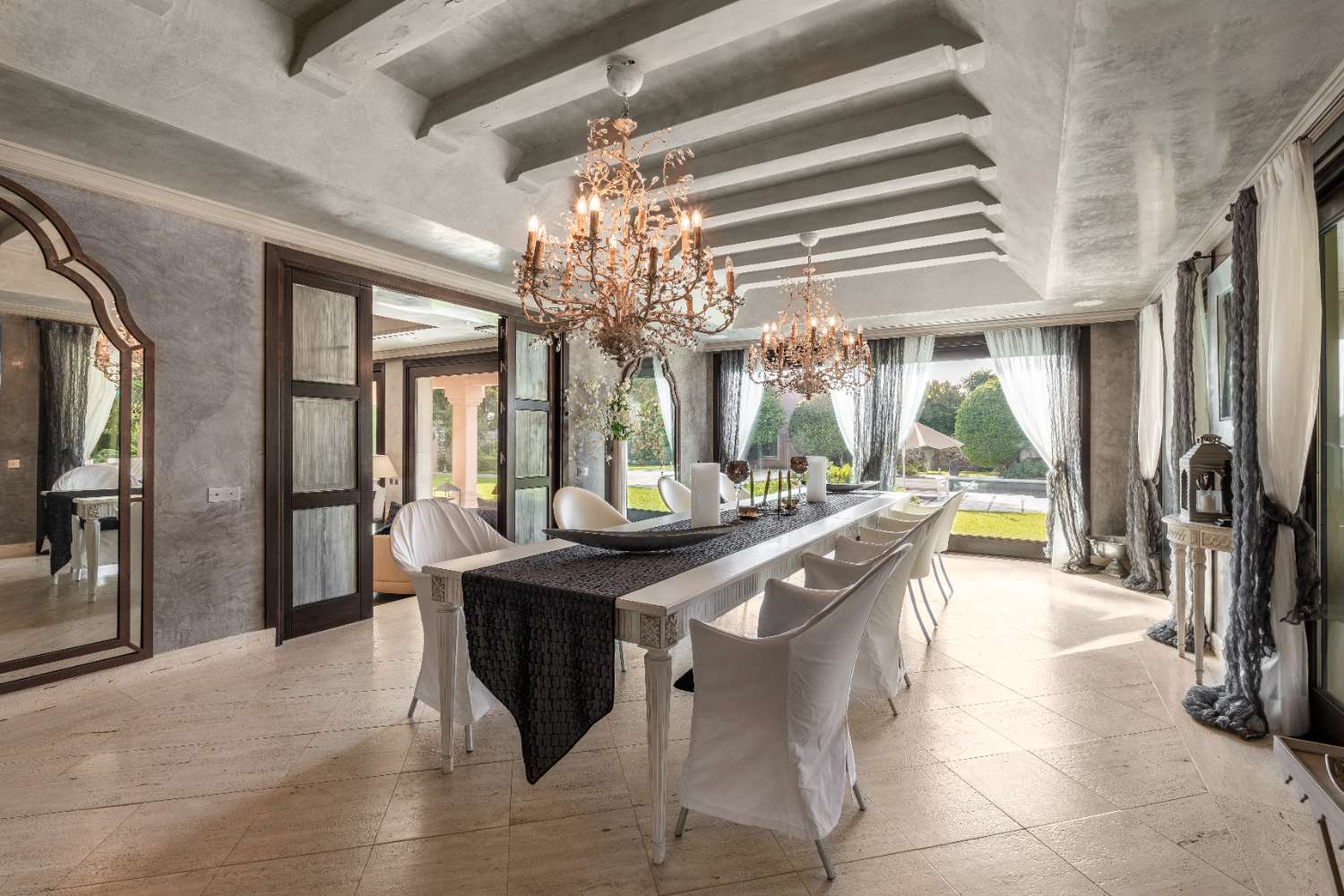 Luxe villa met privé tennisbaan in Paraiso Barronal, Estepona