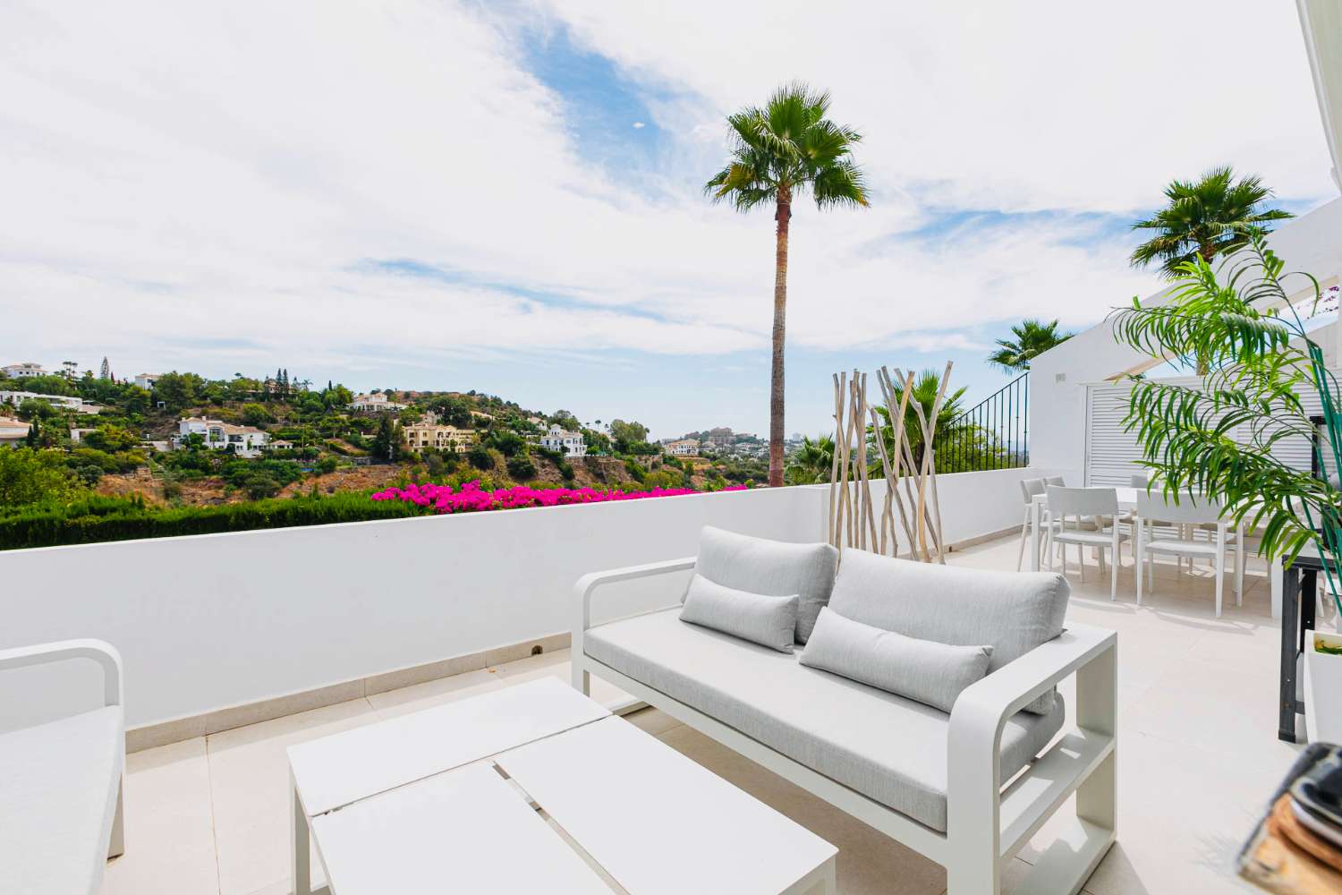 Renoveret premium stueetagen lejlighed i Mirador De La Quinta -Marbella