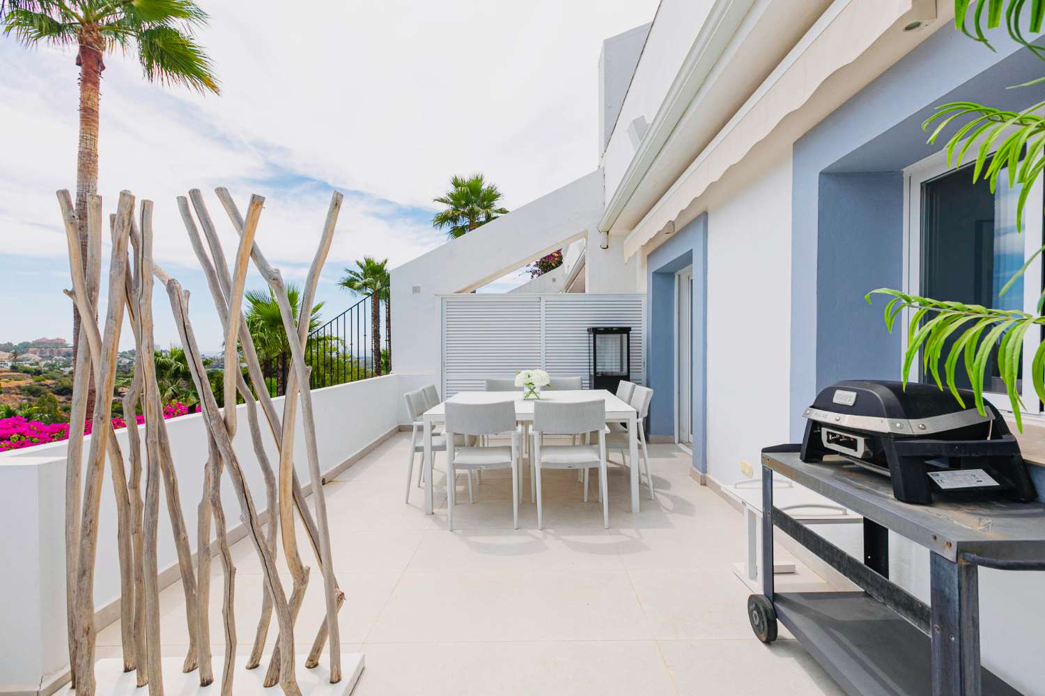 Renovierte Premium-Erdgeschosswohnung in Mirador De La Quinta -Marbella