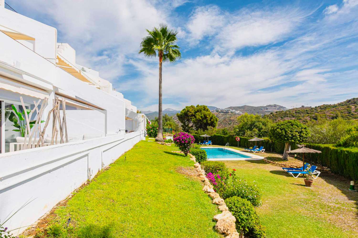 Renovated premium ground floor apartment in Mirador De La Quinta -Marbella