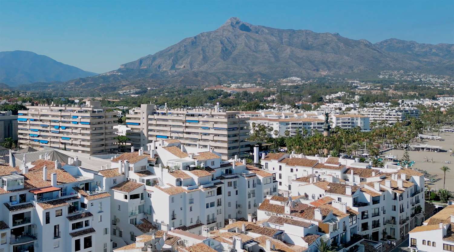 Lyxig lägenhet med 5 sovrum i Puerto Banus-Marbella